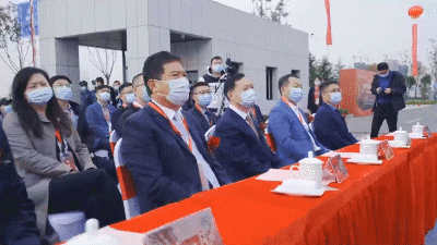1636610412969142.gif kaiyun开云官方网站公司副总裁、智能装备BG总裁刘子军出席中远海运智能产线启动仪式.gif