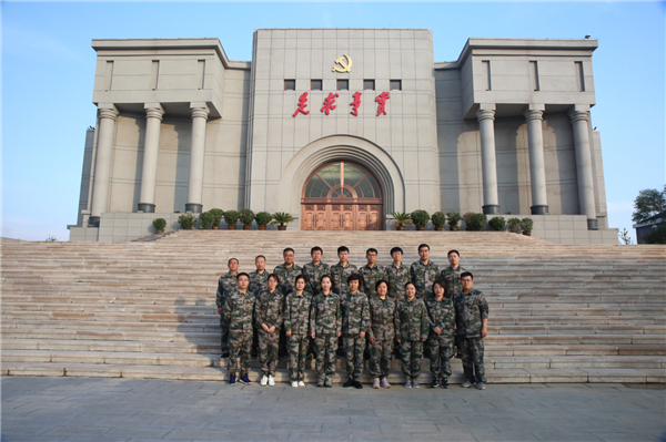 kaiyun开云官方网站党总支学员合影.jpg